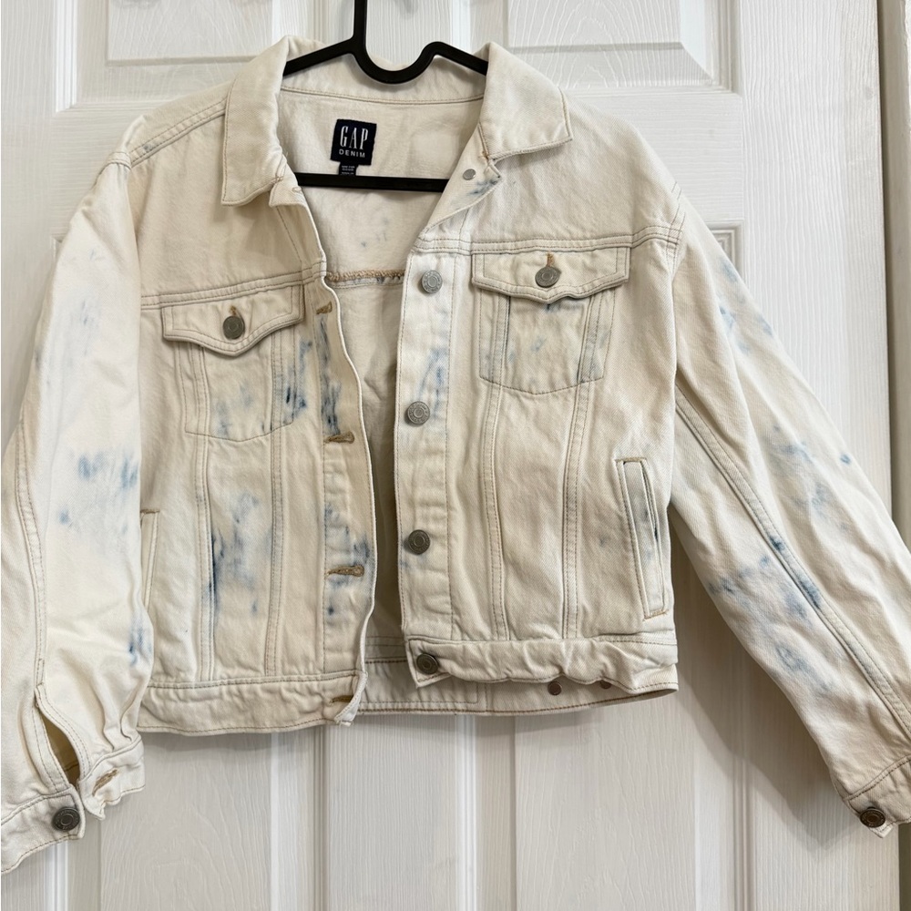 GAP Denim Jacket in Off-White/Blue Tie-Dye
